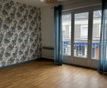 Location Studio Contres (41700) - Centre bourg