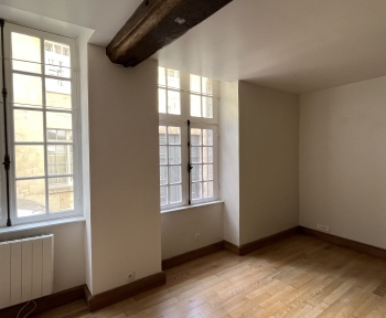 Location Appartement 2 pièces Senlis (60300) - CENTRE VILLE