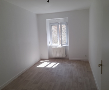 Location Appartement 3 pièces Thiers (63300) - Bellevue