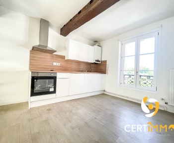 Location Appartement avec terrasse  pièce Valenciennes (59300) - esplanade