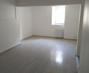 Location Appartement 4 pièces Vihiers (49310) - Proche du Centre Ville