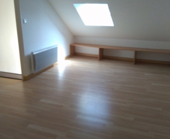 Location Appartement 4 pièces Vihiers (49310) - Proche du Centre Ville