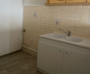 Location Appartement 2 pièces Toul (54200) - F2 RUE COLLEGE