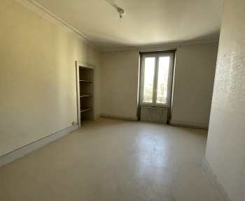 Location Appartement 3 pièces Issoudun (36100) - GARE