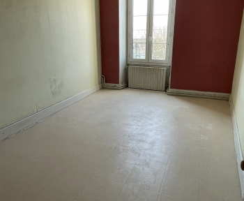 Location Appartement 3 pièces Issoudun (36100) - GARE