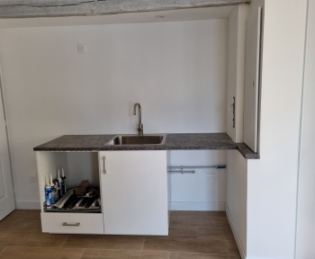 Location Appartement rénové 2 pièces Pussay (91740) - centre ville