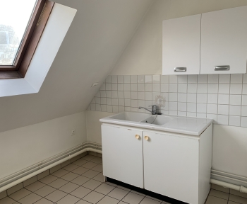 Location Appartement  pièce Reims (51100) - 44 rue des Elus (4ème étage)