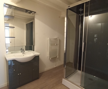 Location Maison 2 pièces Thiers (63300) - RUE VERCINGETORIX