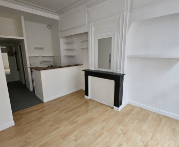 Location Appartement 1 pièce Lille (59000) - LILLE 7 RUE DE LA BOURSE 1ER ETAGE