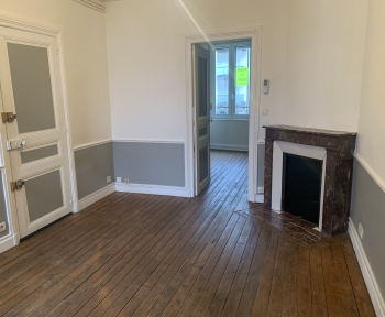 Location Appartement 2 pièces Reims (51100) - 53 rue de Neufchâtel (1er étage droit)