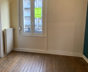 Location Appartement 2 pièces Reims (51100) - 53 rue de Neufchâtel (1er étage droit)