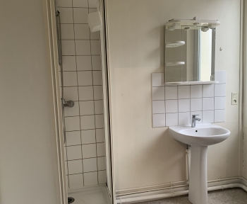 Location Appartement 2 pièces Reims (51100) - 53 rue de Neufchâtel (1er étage droit)