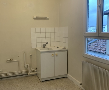 Location Appartement 2 pièces Reims (51100) - 53 rue de Neufchâtel (1er étage droit)