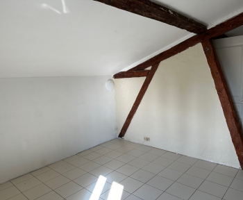 Location Studio  pièce Choisy-au-Bac (60750)