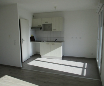 Location Appartement 3 pièces Reims (51100) - 32 RUE Géruzez (2ème étage avec ascenseur)