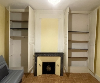 Location Appartement 1 pièce Issoudun (36100) - rue des Guédons