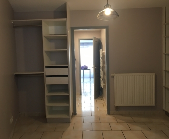 Location Appartement 2 pièces Yssingeaux (43200) - centre-ville