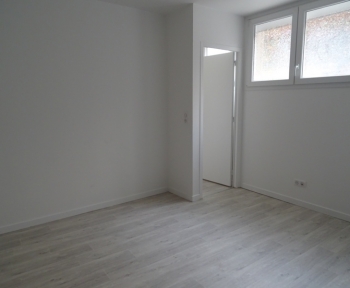 Location Appartement 2 pièces Reims (51100) - Reims Hyper Centre