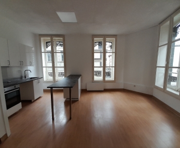 Location Appartement 4 pièces Thiers (63300) - Rue Terrasse