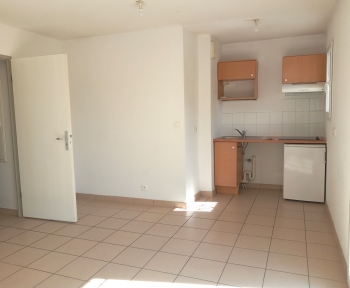 Location Appartement 3 pièces Gironde-sur-Dropt (33190) - Dans une résidence calme et aérée