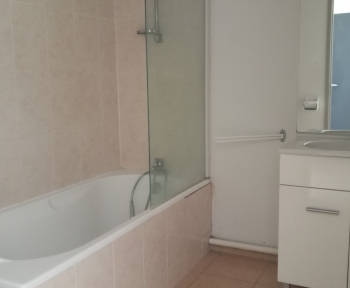 Location Appartement 3 pièces Gironde-sur-Dropt (33190) - Dans une résidence calme et aérée