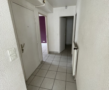 Location Appartement 2 pièces Yssingeaux (43200) - Centre-ville