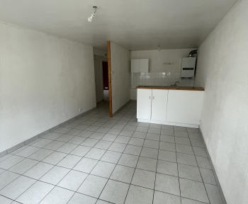 Location Appartement 2 pièces Yssingeaux (43200) - Centre-ville