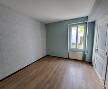 Location Maison avec jardin 4 pièces Saint-Romain-sur-Cher (41140)