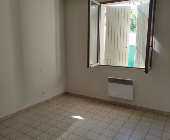 Location Maison avec jardin 3 pièces Mollégès (13940) - Au calme 