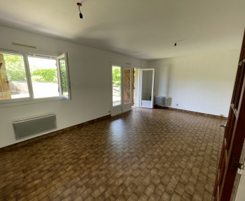 Location Maison avec jardin 4 pièces Givry (71640) - quartier résidentiel