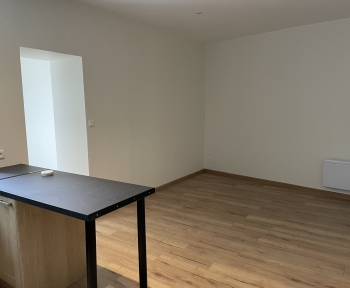 Location Appartement 2 pièces Givry (71640) - Centre ville