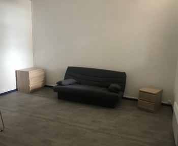 Location Appartement 1 pièce Issoudun (36100) - Rue aux lièvres