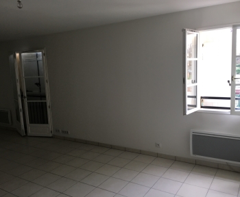 Location Appartement 3 pièces Saint-Leu-d'Esserent (60340)