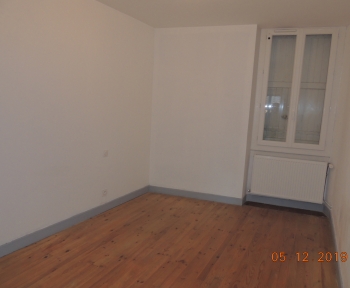 Location Appartement 4 pièces Nogaro (32110) - centre ville