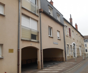 Location Appartement 2 pièces Cosne-Cours-sur-Loire (58200) - centre-ville