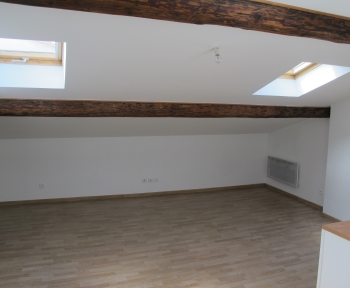 Location Studio  pièces Villefranche-sur-Saône (69400) - prox gare