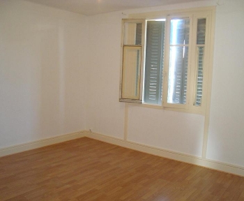 Location Appartement 3 pièces Villefranche-sur-Saône (69400) - RUE NATIONALE