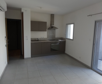 Location Appartement 2 pièces Nîmes (30000) - Cadereau