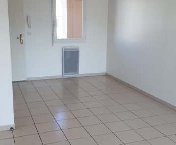 Location Appartement 2 pièces L'Isle-sur-la-Sorgue (84800) - Résidence Les Rives de la Sorgue