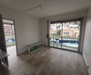 Location Appartement 3 pièces Menton (06500) - GARE ROUTIERE