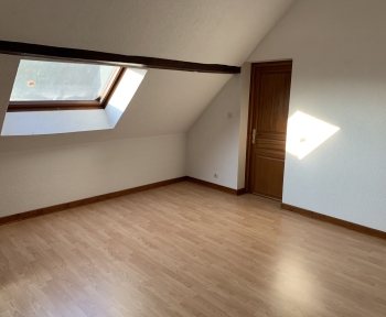 Location Appartement 5 pièces Betschdorf (67660) - centre ville