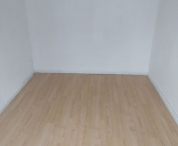 Location Appartement  pièce Fourmies (59610)