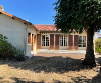 Location Maison 5 pièces Parthenay (79200) - parthenay village