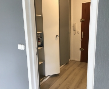 Location Appartement 1 pièce Stains (93240) - proche RER D PIERREFITTE/STAINS