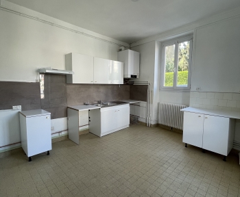 Location Maison 4 pièces Cosne-Cours-sur-Loire (58200)