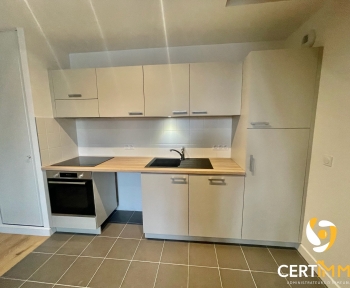 Location Appartement 4 pièces Arras (62000) - ancienne caserne militaire