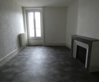 Location Appartement 4 pièces Thiers (63300) - rue des Docteurs Dumas